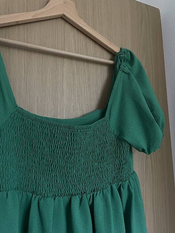 Shein Robes: Kleid mit Puffärmel – D'occasion à Zürich par mar_5gpw 2