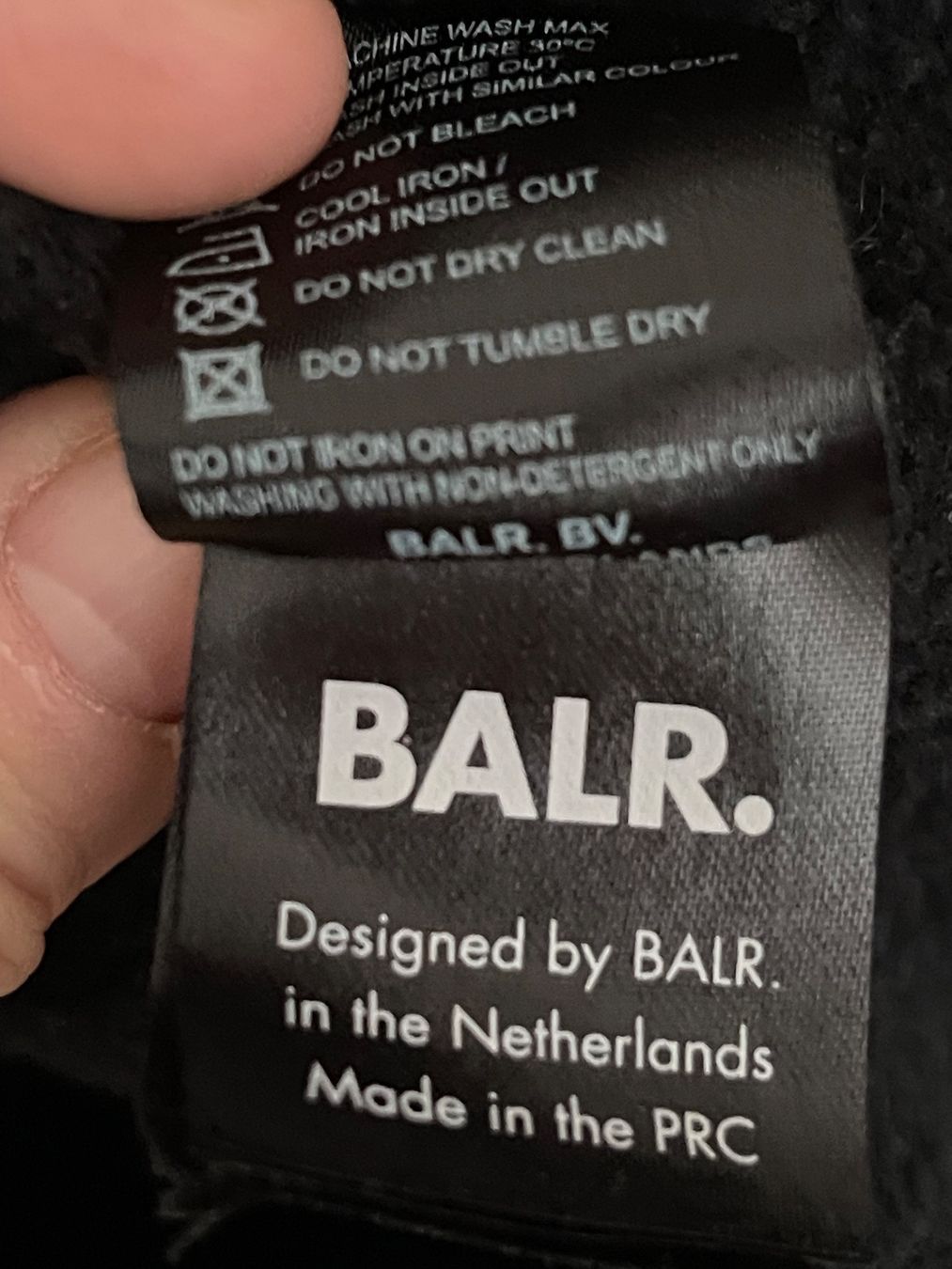 Pullover & Sweatshirts: Balr. Designer Fussball Pullover Grösse L mit Box – Gebraucht aus Nussbaumen AG von HelenaDavid1910 3