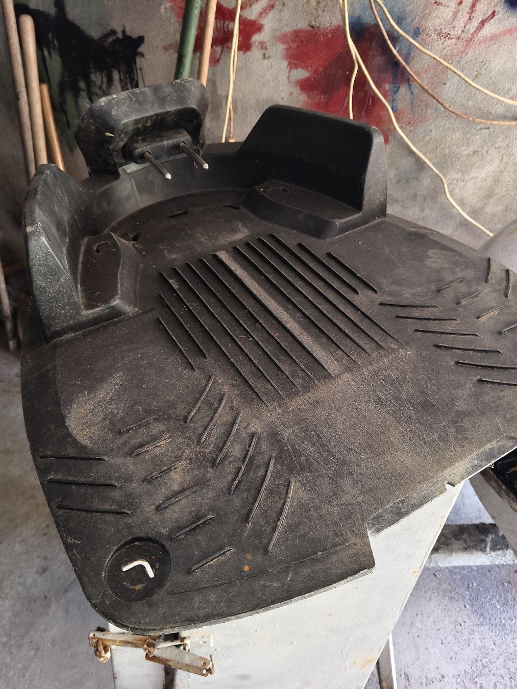 Robomow Tagliaerba: Robot tondeuse Robomow RX20u - Kit d'installation complet  – Usato da St-Séverin venduto da Murh 2
