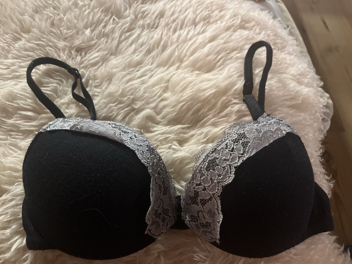 Intimissimi Biancheria intima: Intimissimi black Bra with lace – Usato da Rüschlikon venduto da ant_5v7g