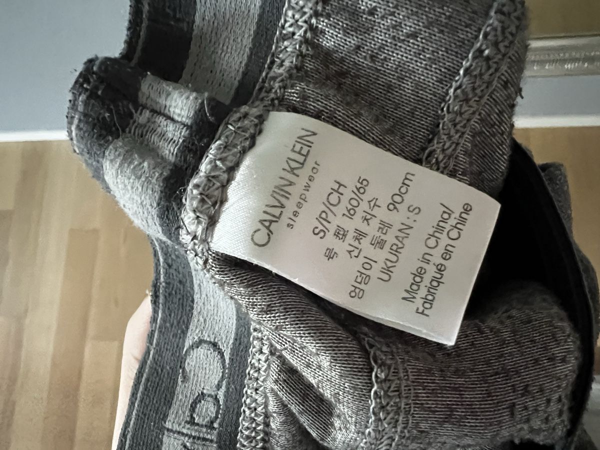 Calvin Klein Pantalons: Calvin Klein Jogginghose Damen Gr. S Grau Trainer – D'occasion à Staad SG par Chirrari 2