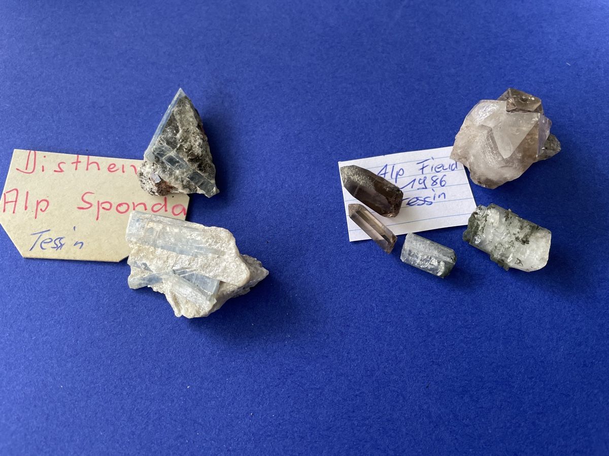 Minerali & Pietre curative: 7 Mineralien Aus Tessin – Usato da Mollis venduto da Romana1978