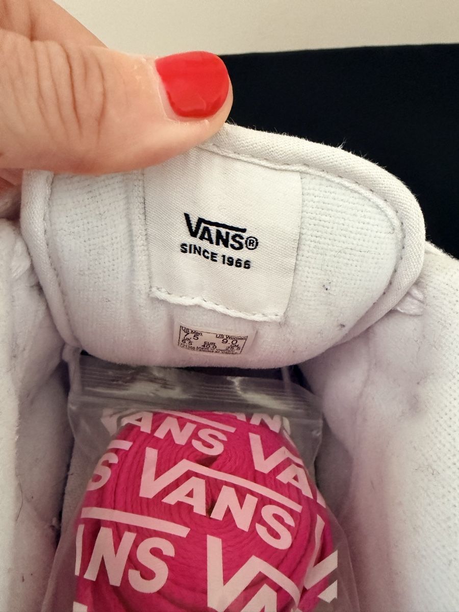 Vans Scarpe da uomo: Vans Knu Skool weiss Grösse 40 – Nuovo (secondo la descrizione) da Schwyz venduto da mocca015 2