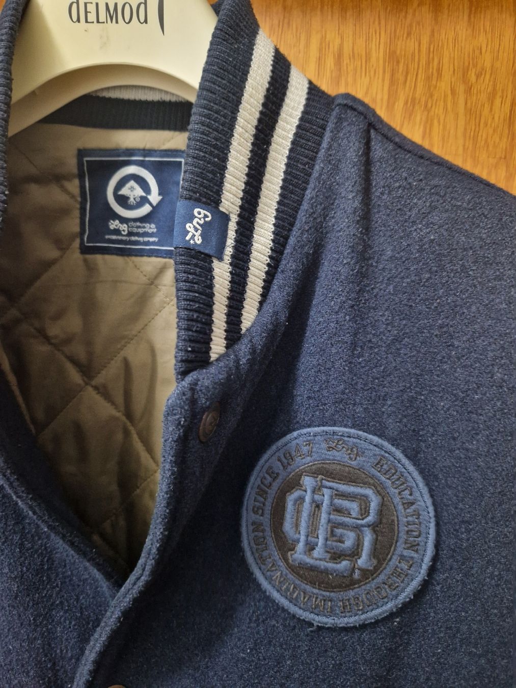 Giacche: LRG Collagejacke Grösse M – Usato da Münchenbuchsee venduto da Ludo_Braenz 3
