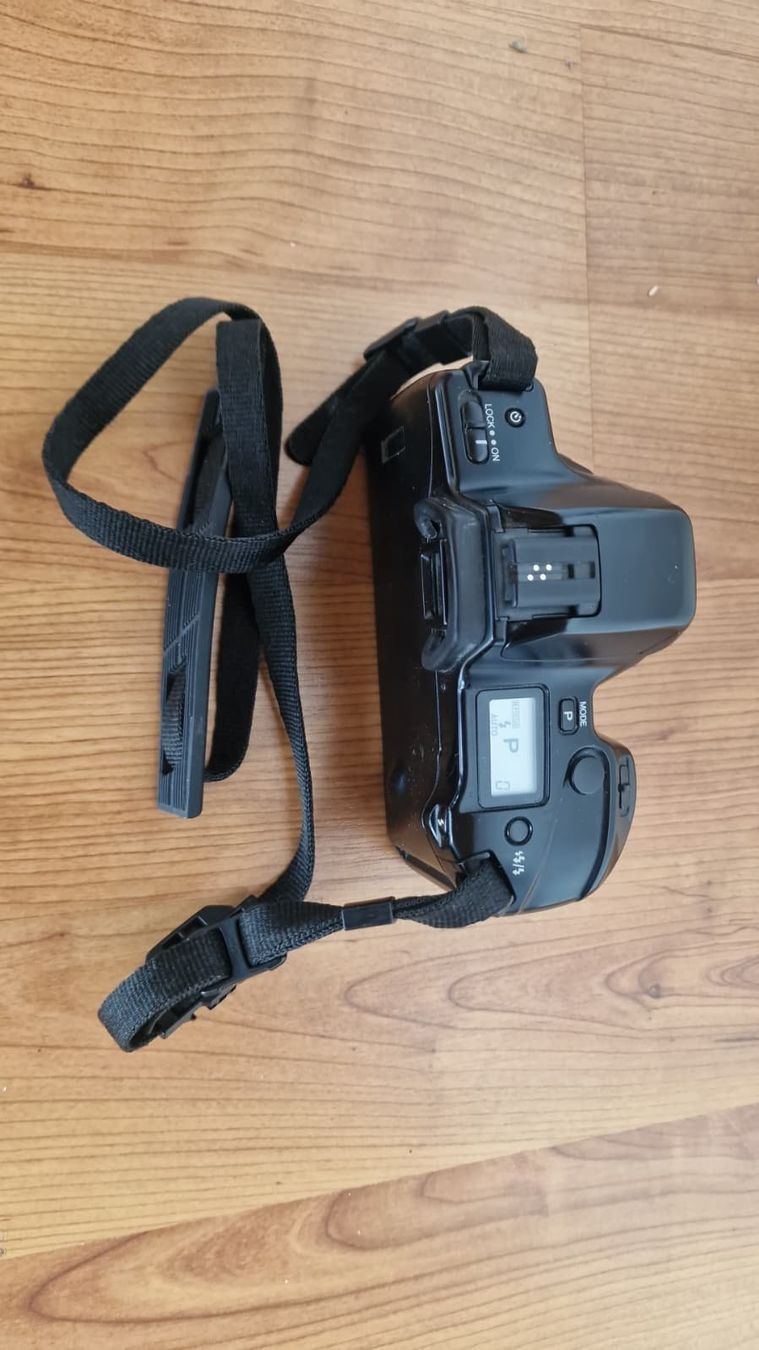 Minolta Fotocamera: Minolta Dynax 3xi Spiegelreflexkamera – Usato da Vevey venduto da dreetje9 1