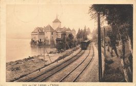 Chillon (VD) – Schloss am Genfersee mit Eisenbahnlinie zug