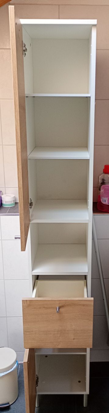 Armoires: Badezimmer Schrank – D'occasion à Wetzikon ZH par Astrostar 1
