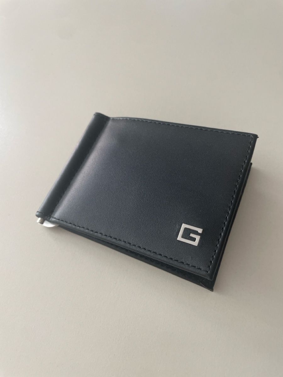 Guess Portafogli: Porte-monnaie Guess – Nuovo (secondo la descrizione) da Uvrier venduto da SzymonClivaz
