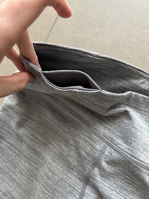 Pantalons: Pantalon yoga manduka – D'occasion à Ravoire par Junee718 2