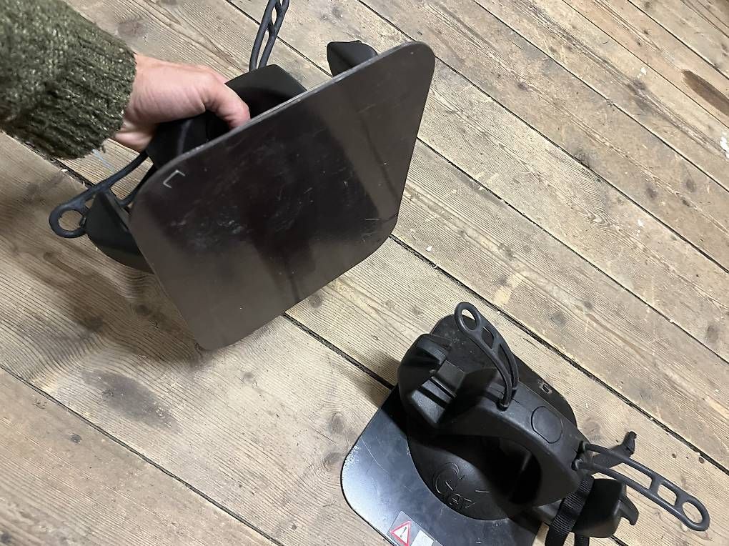Supporti a parete: Skihalterung magnetisch – Usato da Glattfelden venduto da balzi89 2