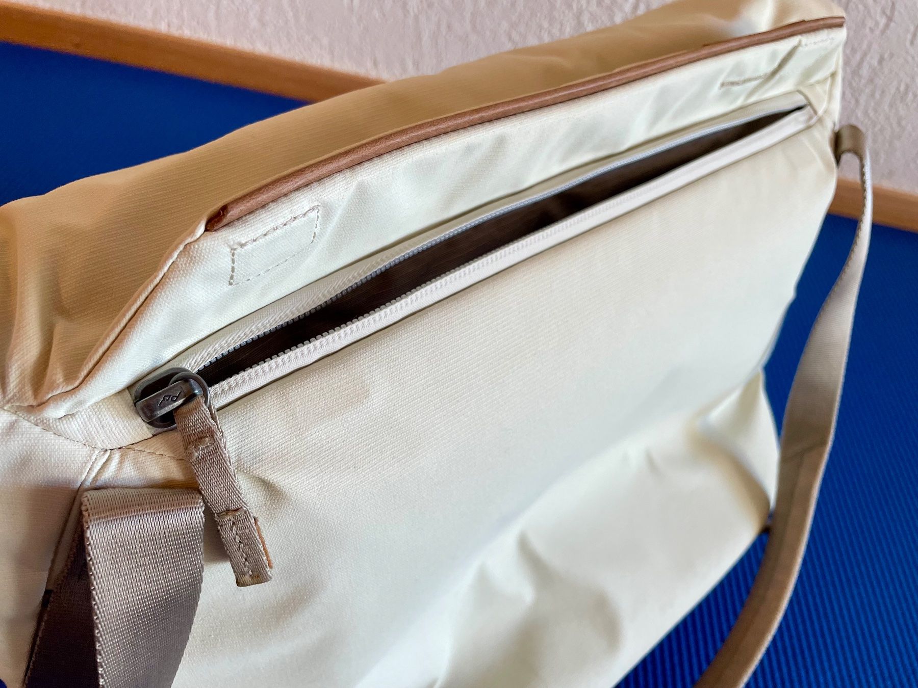 Sacs: PeakDesign - Everyday Tote 15l V2 Bone – D'occasion à Villars-sur-Glâne par ma.bo 4