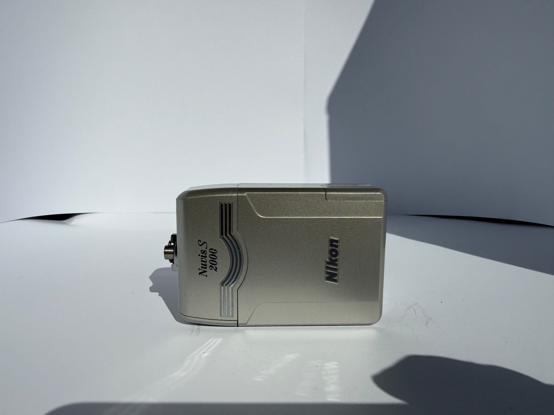 Nikon Kamera: Compact Nikon Nuvis S 2000 (Format APS) + Zoom 24-48mm Macro – Gebraucht aus Marin-Epagnier von EagleOne 1