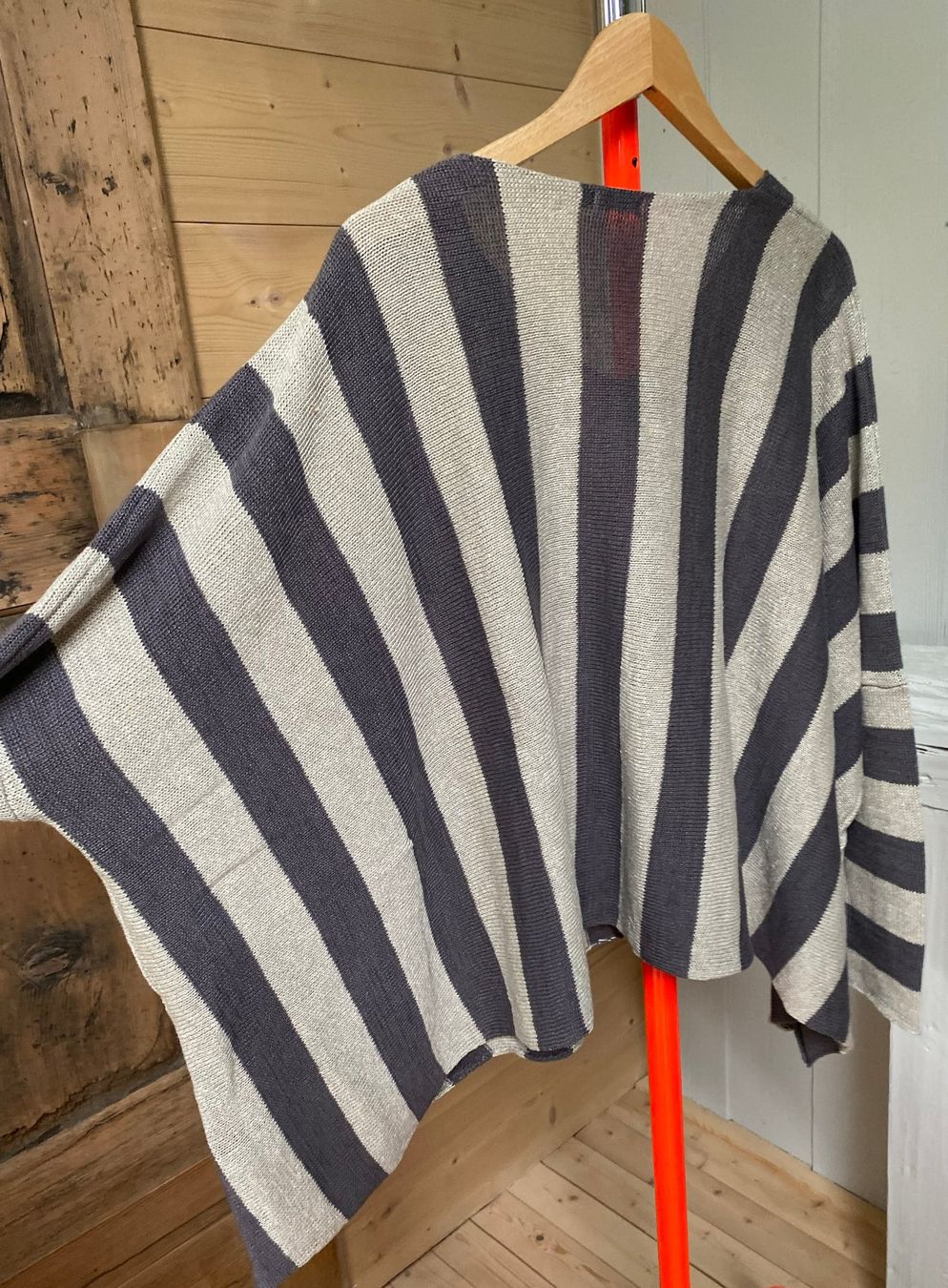Grizas Maglioni & Felpe: Grizas besonderer Leinenpullover – Usato da Dreien venduto da pontius-pilatus 2