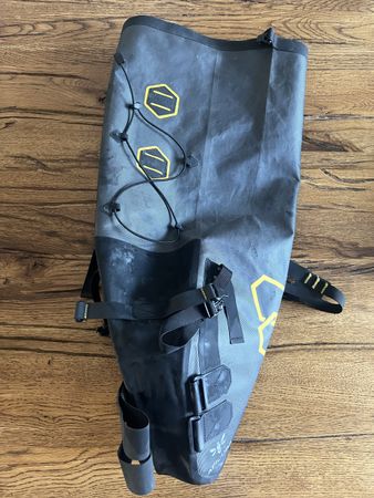 Apidura Expedition Saddle Pack 17L – Bikepacking Satteltasch