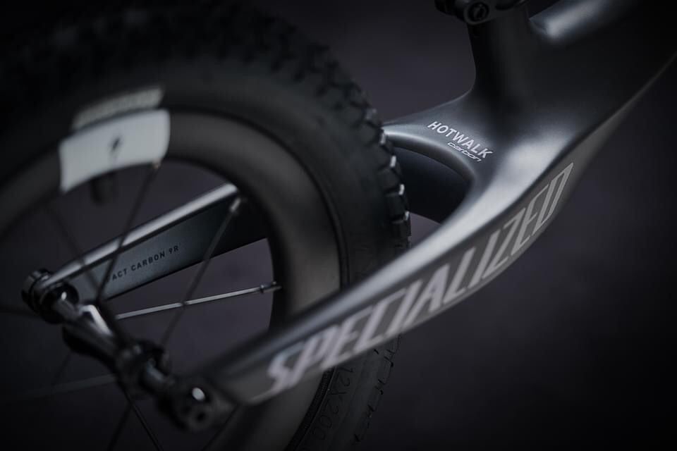 Specialized Biciclette: SPECIALIZED HOTWALK CARBON – Nuovo e nell'imballaggio originale da Oberengstringen venduto da audisq5 2