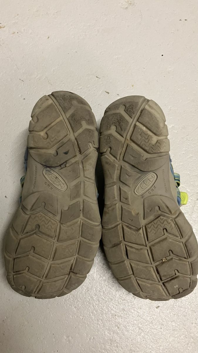 Keen Scarpe da uomo: KEEN Sandalen Kinder Grösse 30 – Usato da Wettingen venduto da Vichli 1