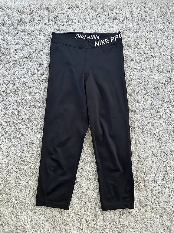 Leggings: Nike Pro 3/4 Sporthose – Gebraucht aus Ellikon a d Thur von anja_herbi
