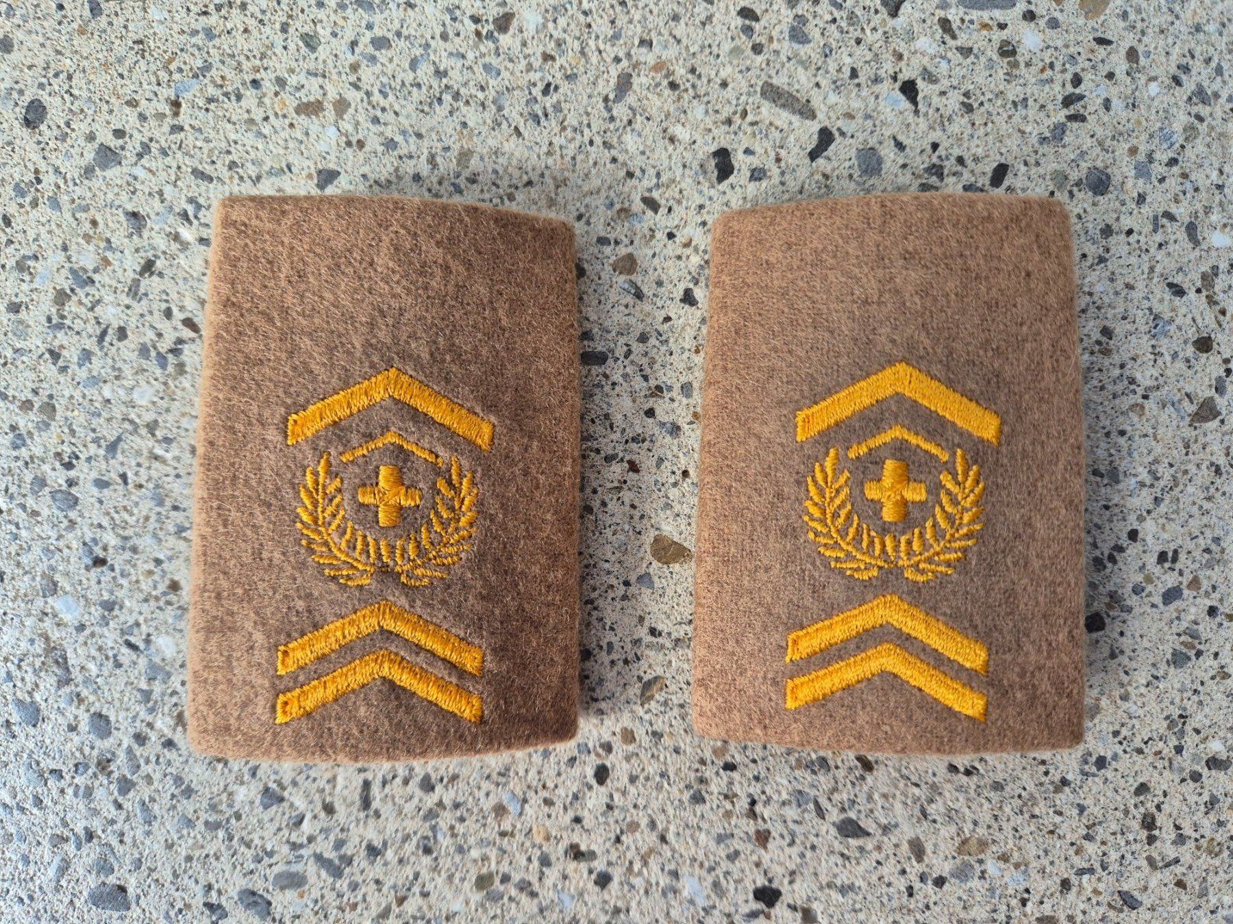 Schweizer Armee Placchette & Badge: Gradabzeichen Patten Set Adjutant Spezialkräfte Ksk   – Nuovo e nell'imballaggio originale da Riedholz venduto da fr_sIruP