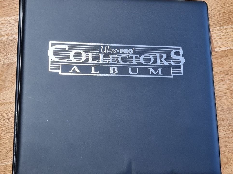 Ultra Pro Binder + Sleeves Kaufen auf Ricardo