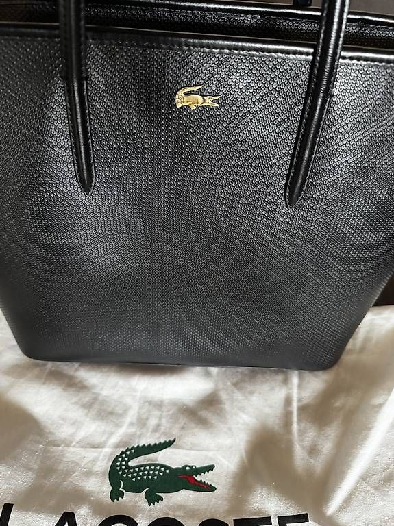 Borse da donna: Lacoste Handtasche  – Usato da niederhasli venduto da Melamegu