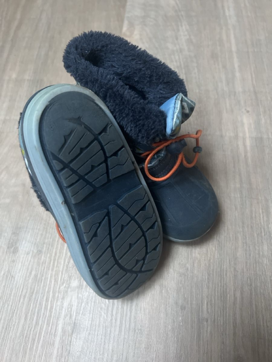 Scarpe per ragazzi: Children snow boots – Usato da Bachenbülach venduto da Dana_Ondrasik 2