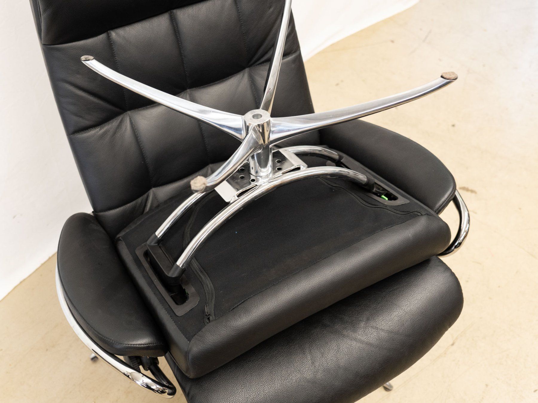 Stressless Poltrone: Stressless London Sessel mit Hocker schwarz Ref. 06/31 – Usato da Au ZH venduto da BrockiAu 9