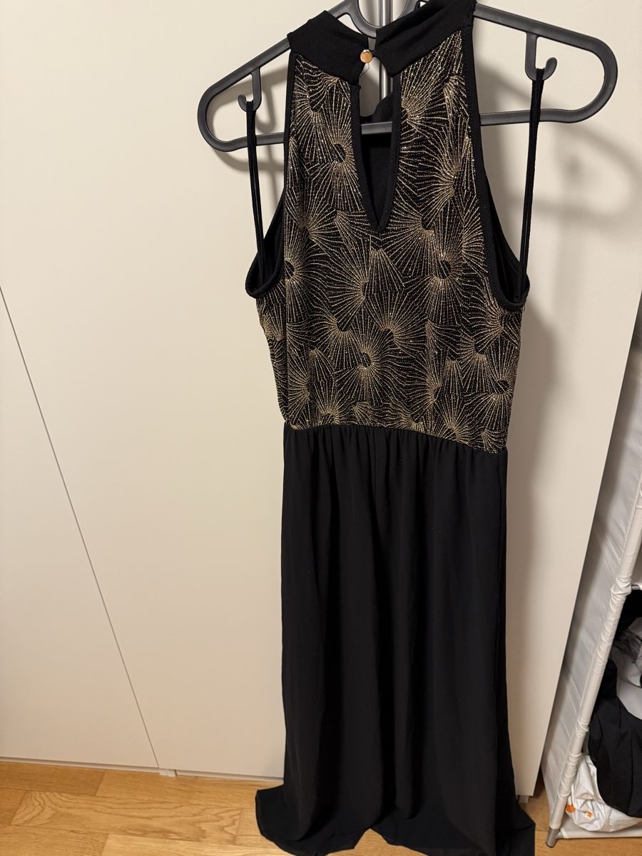 Vestiti: Schwarzes Abendkleid mit Goldmuster, festlich, Gr. S – Nuovo (secondo la descrizione) da Lenzburg venduto da car_pzg8 1