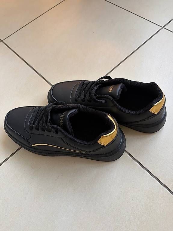 Damenschuhe: Basket noir neuves – Neu und originalverpackt aus bernex von salomee01 3