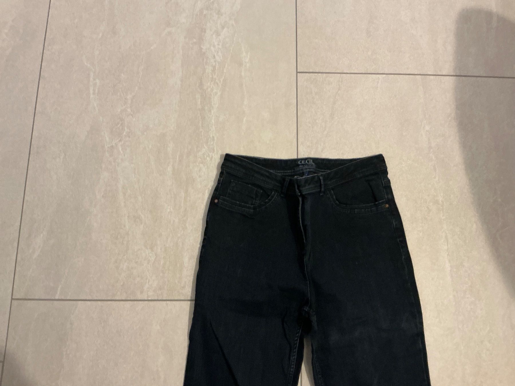 Cecil Jeans: Schwarze Cecil Jeans Gr. 33 – D'occasion à Würenlos par sweety5436 2