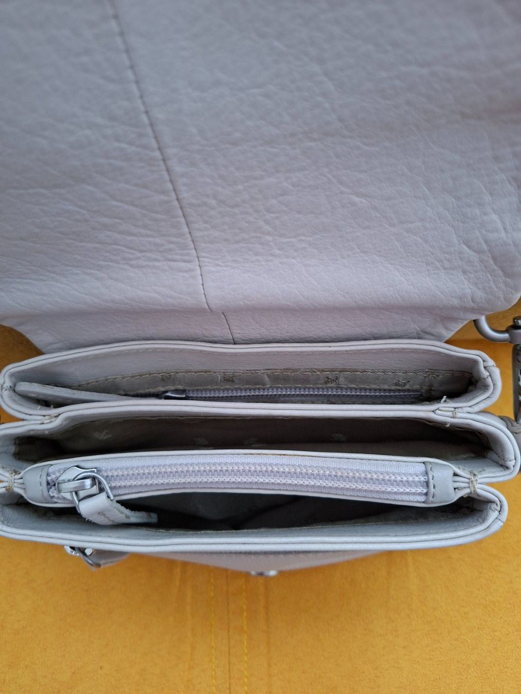 Borse da donna: Petit sac élégant, cuir, excellent état – Nuovo (secondo la descrizione) da Bulle venduto da EdelweissandRoses 3