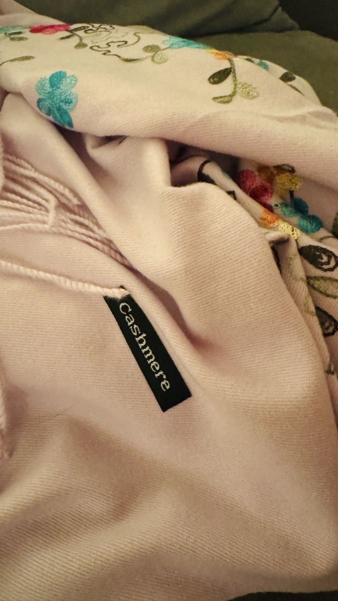 Foulards, Tücher & Schals: Caschmeer schal – Neu und originalverpackt aus Olten von Saayis 9