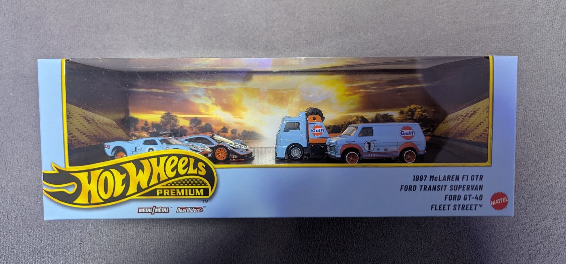 Hot Wheels Modellini d'auto: Hot Wheels Premium - Gulf Diorama – Nuovo e nell'imballaggio originale da Widnau venduto da tim_y9wz