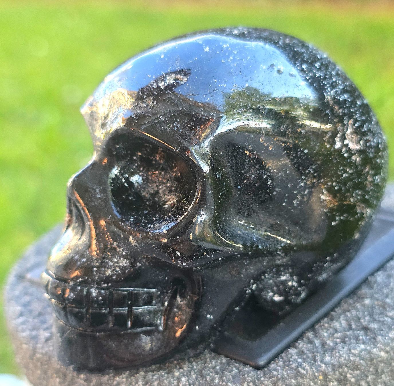 Minerali & Pietre curative: Eleganter schwarzer Turmalin Schädel B 334gg – Nuovo e nell'imballaggio originale da Matzingen venduto da Shay_Crystalz