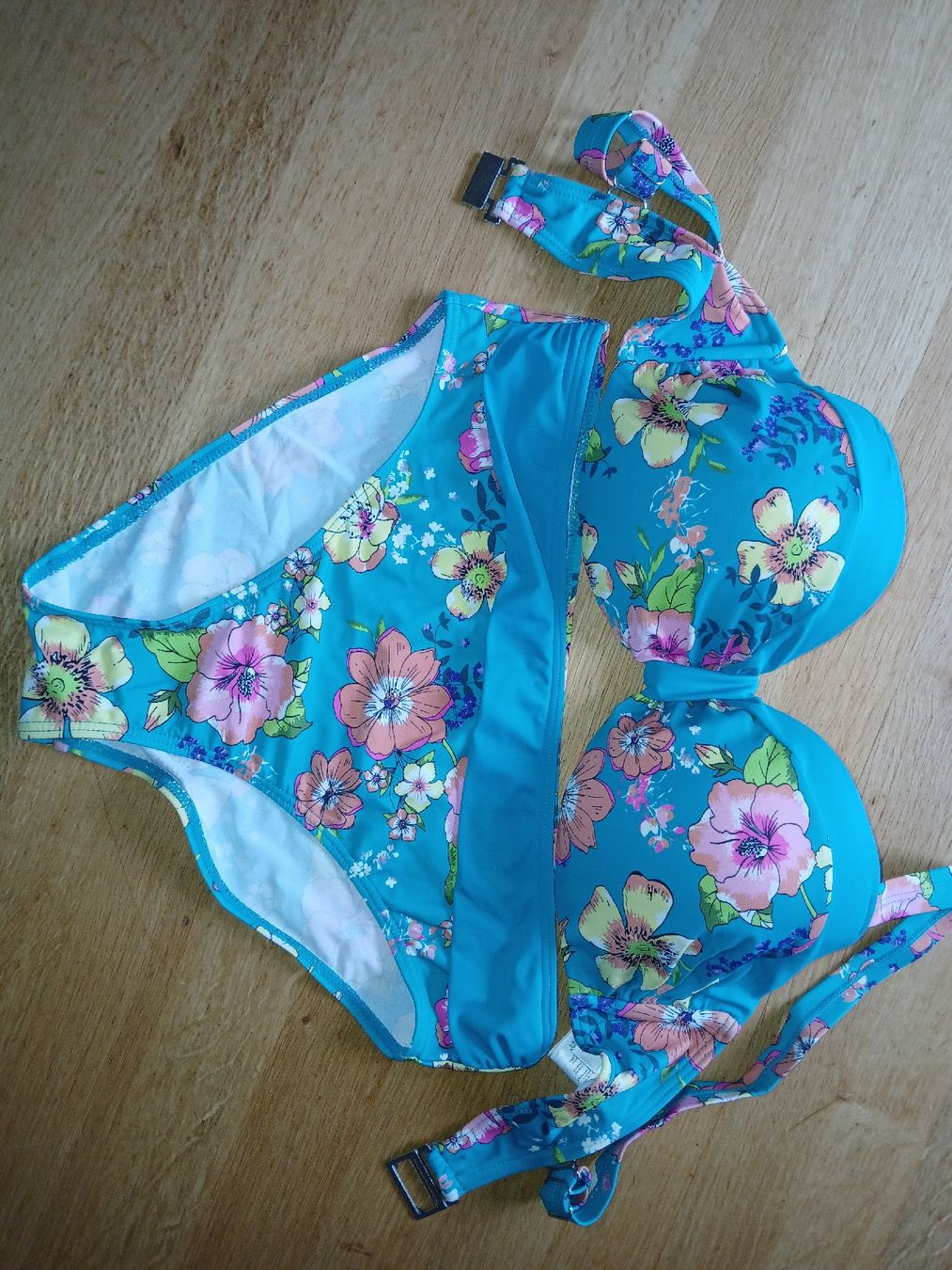 Costumi da bagno & Bikini: Bikini neu 42 – Nuovo (secondo la descrizione) da recherswil venduto da papamoll71