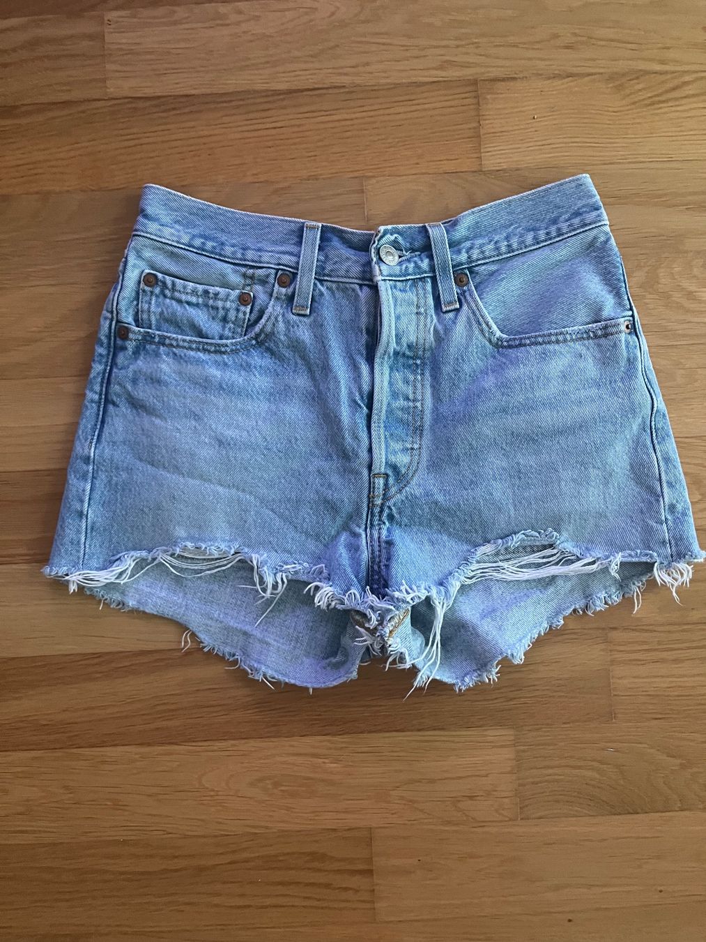Levi's Pantaloni: Levi's 501 Shorts W26 – Usato da Frauenfeld venduto da heyLani