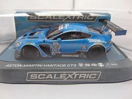 Scalextric Aston Martin Vantage / C3718