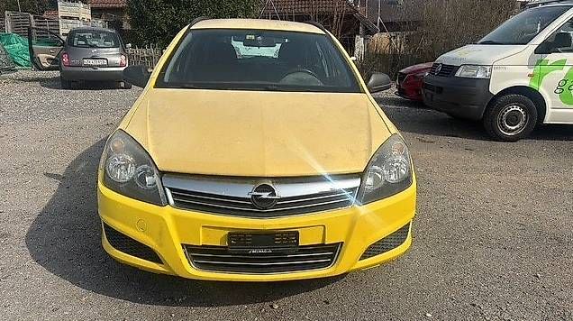 Automobili: OPEL Astra H1 6R Cvan – Usato da Zürich venduto da balve30