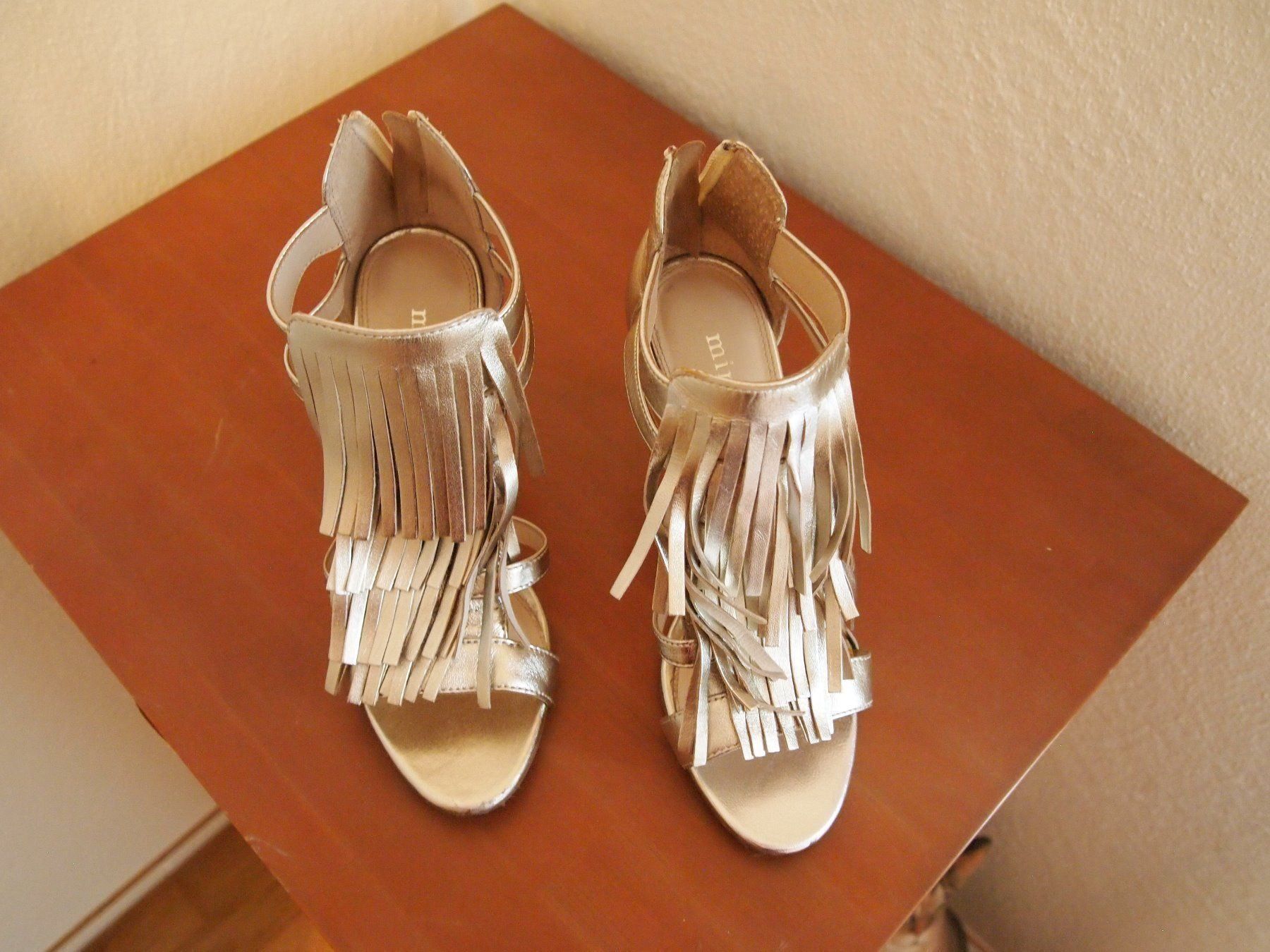 Damenschuhe: Minelli Echtleder Pumps – Gebraucht aus Volketswil von ald_2x9b