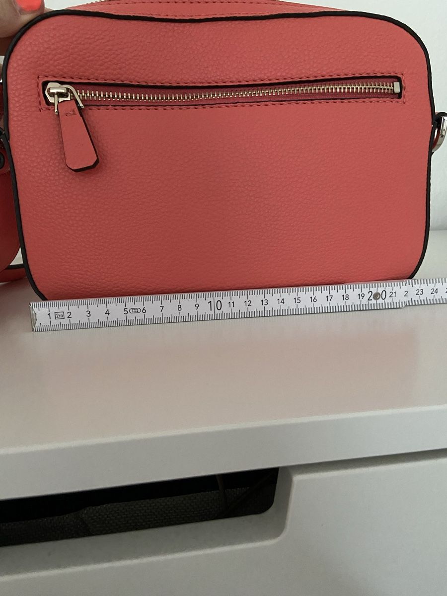 Guess Borse da donna: Guess Tasche – Usato da Bülach venduto da kittygismo 5