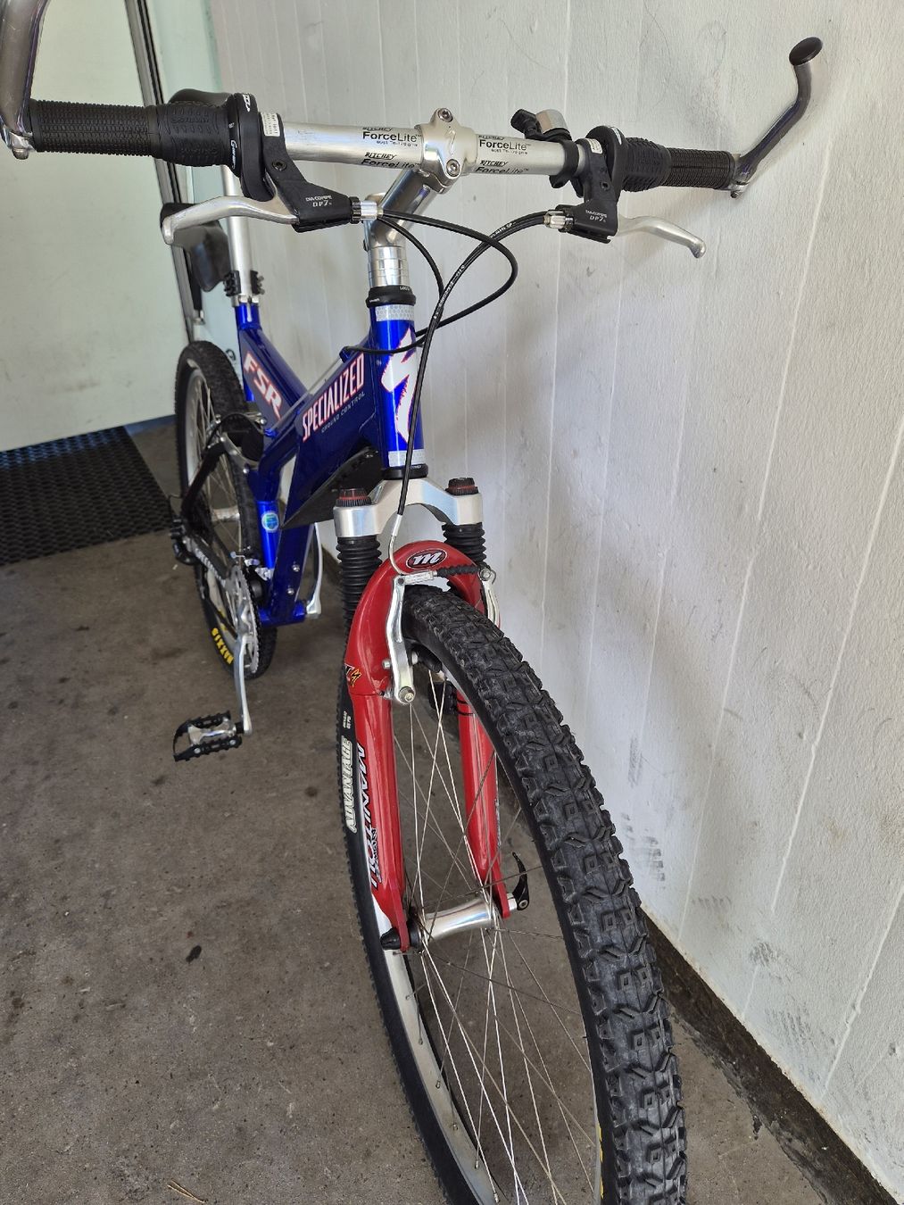 Specialized Velos: Mountainbike Spezialized – Gebraucht aus Bern von Darmi 1