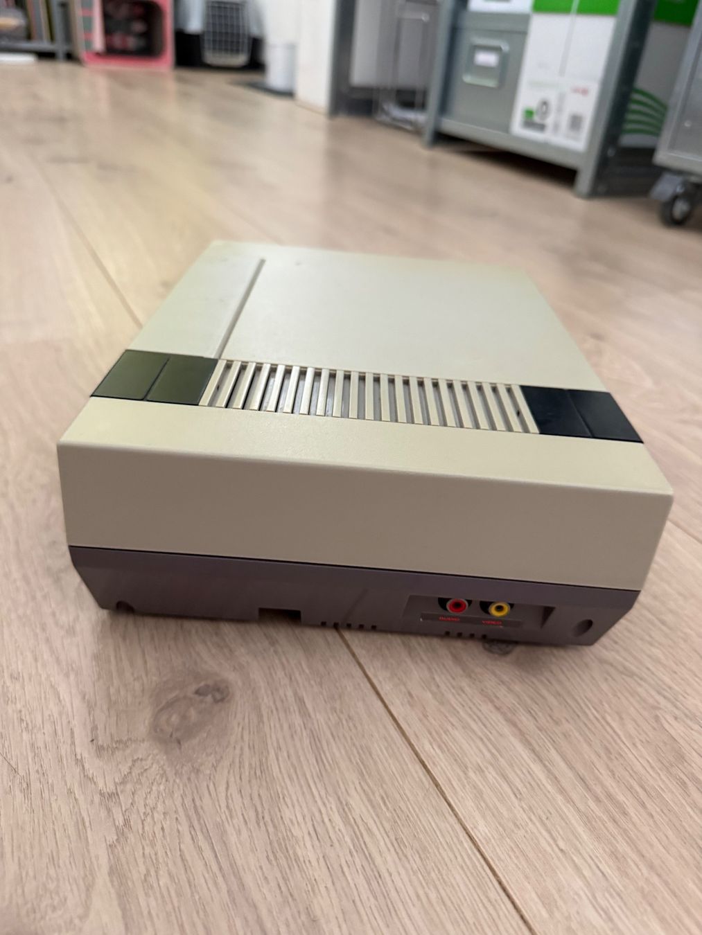 Nintendo Console: Nintendo entertainment system (NES) – Usato da Thörishaus venduto da Swaxx 5