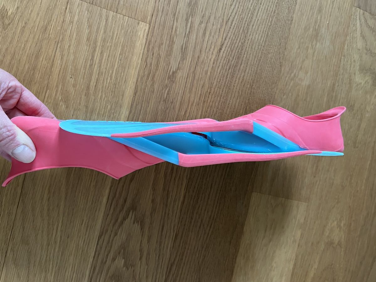 Flossen, Masken & Schnorchel: Tauchflossen, Mädchen Grösse 30-31, Decathlon – Gebraucht aus Büron von anneetoli 1