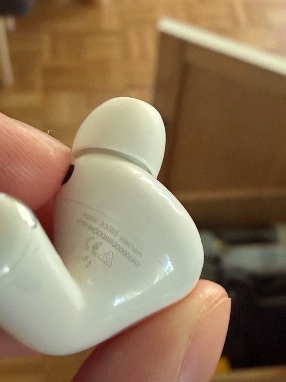Apple Cuffie: Apple AirPods Pro 3 (right side) A3063 – Usato da Zug venduto da pla_2ckh 2