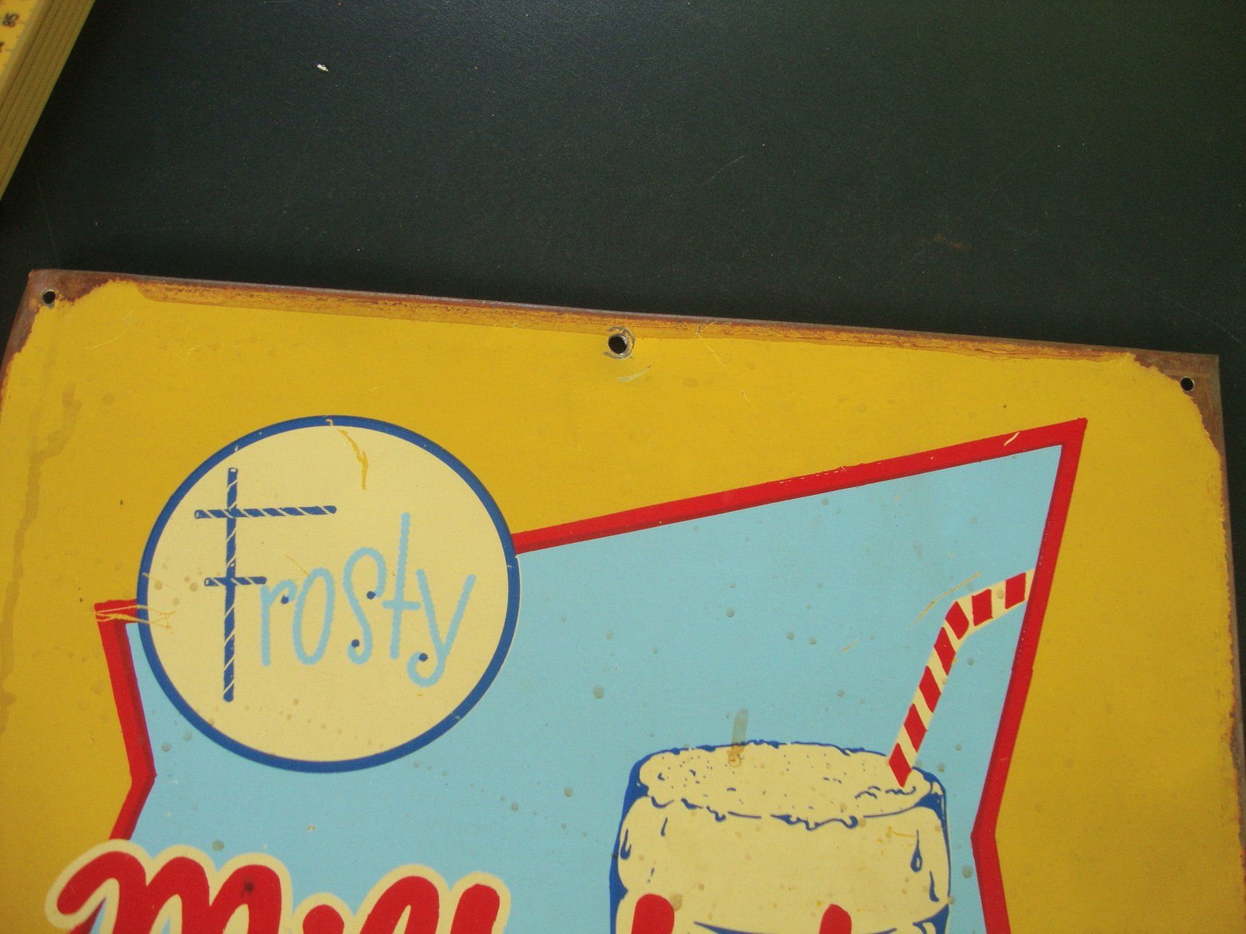 Ecriteaux: Älteres Blechschild "Milkshakes" ca. 30 x 35 cm – D'occasion à Winterthur par halle07 2