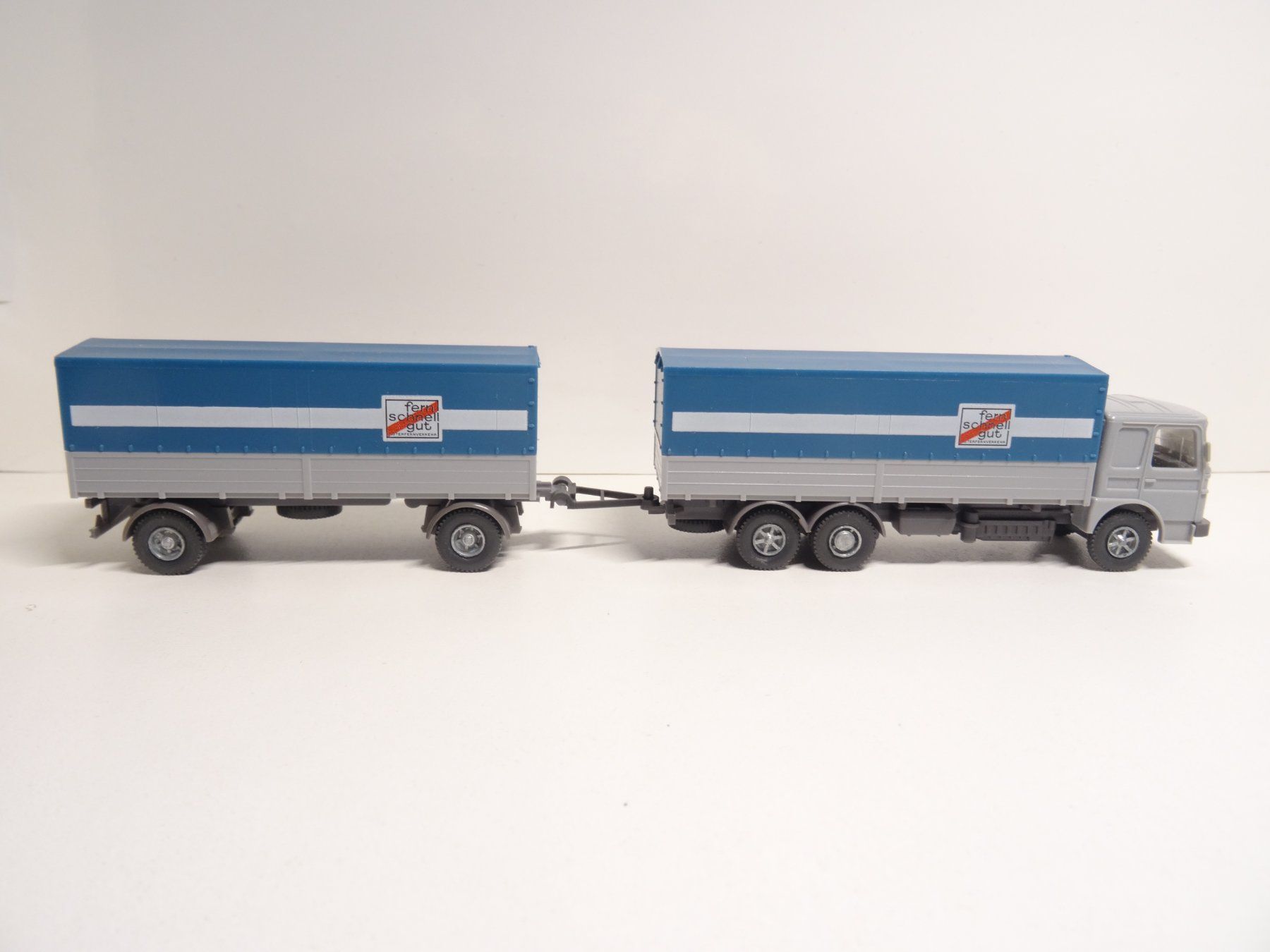 Modellini di ferrovie: Wiking. H0 LKW 49 1:87 – Nuovo e nell'imballaggio originale da Hochdorf venduto da Teger02 3