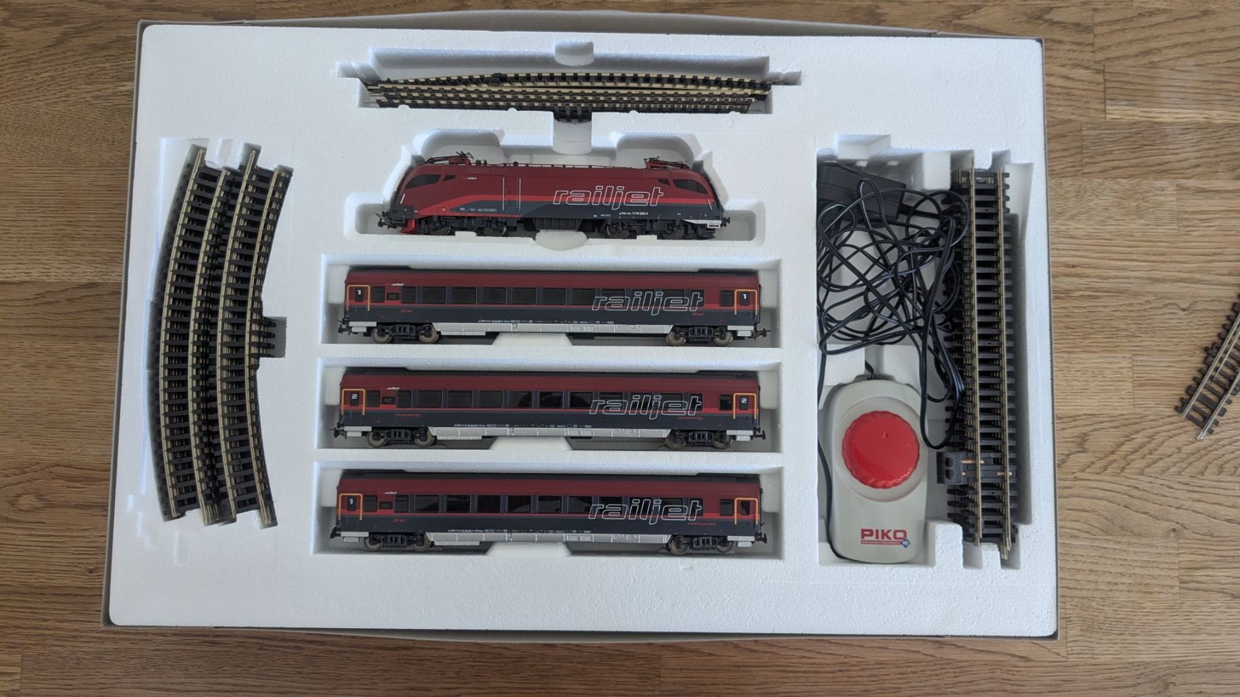 Piko Modellini di ferrovie: Piko Startset Railjet H0, digitalisiert – Usato da Savièse venduto da Tom1234567