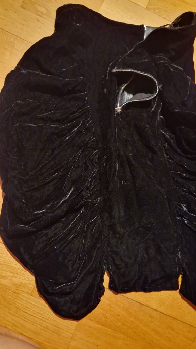 Gonne: Schwarzer Samt-Leder mit Gr. 38 – Usato da Zürich venduto da Orelie01 6