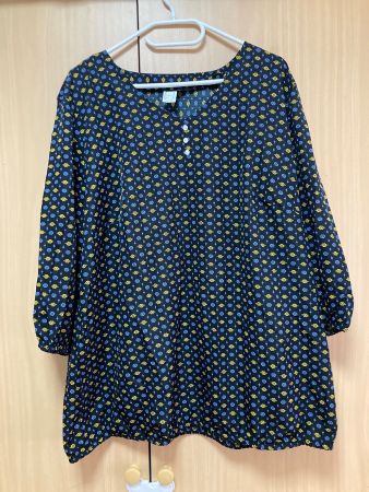 Schwarzes gemustertes Shirt Gr. 50