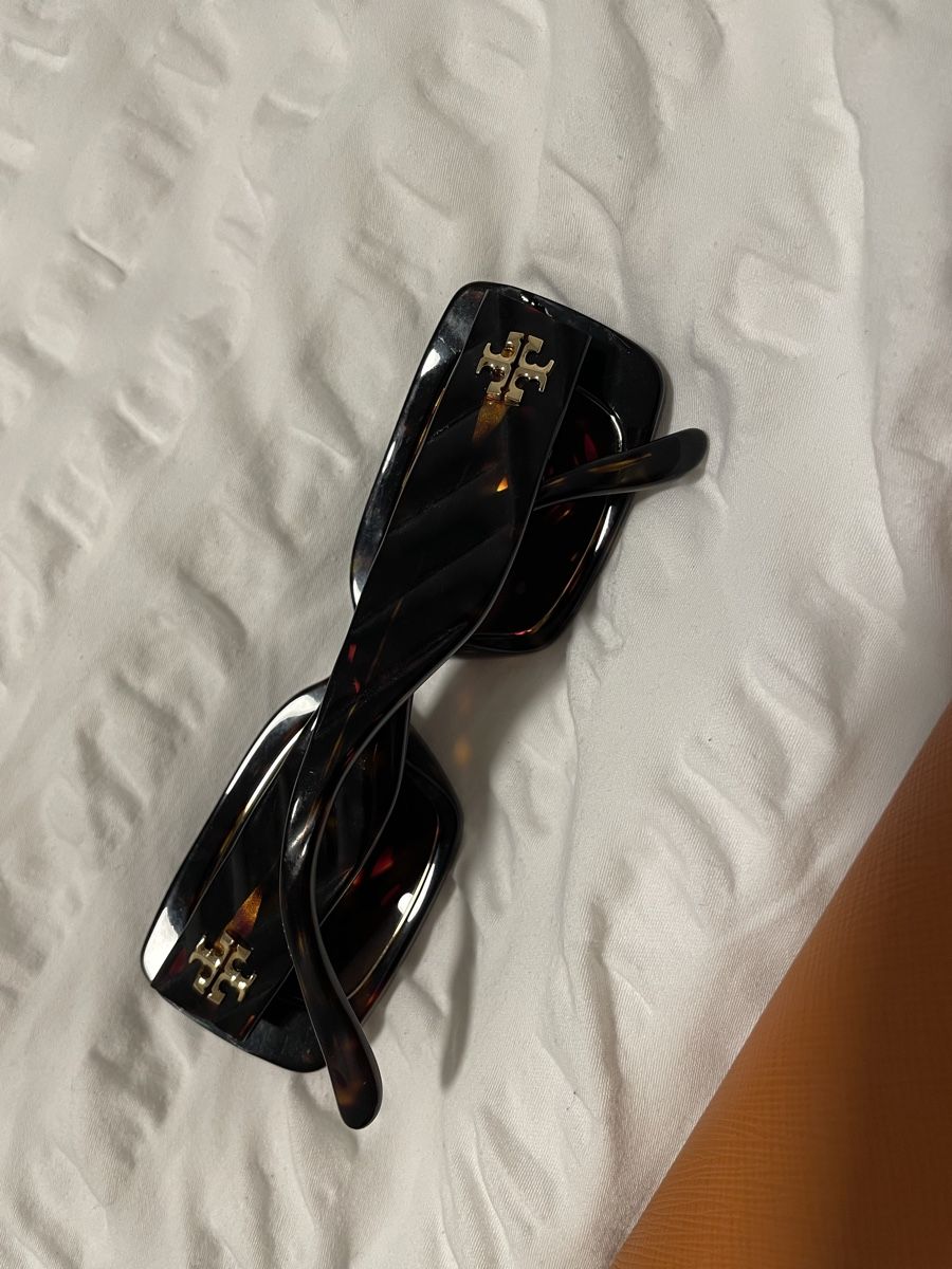 Occhiali & Lenti: Sonnenbrille Schildpatt-Muster mit braunem Etui – Usato da Boniswil venduto da sin_wh8w 1