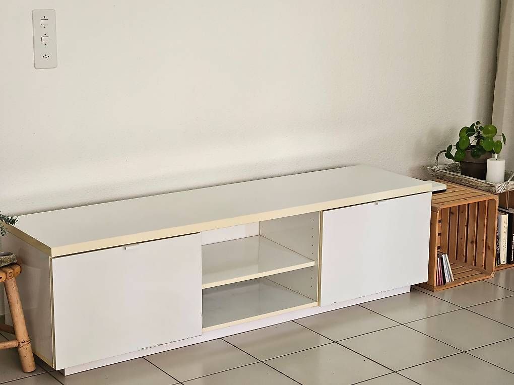 Mobili TV: Gratis Sideboard /TV Kommode – Usato da Udligenswil venduto da pam_rxy5